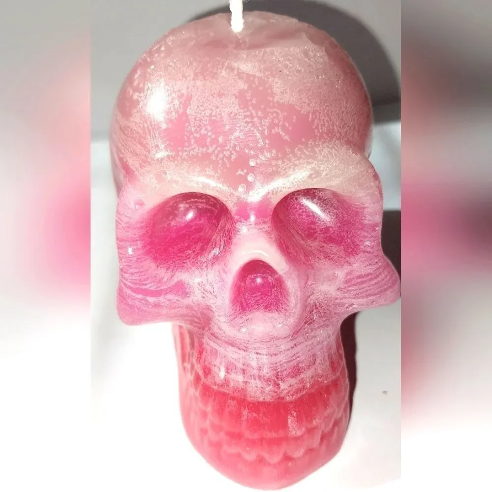 Hand crafted limited edition from our Raging skull candle collection